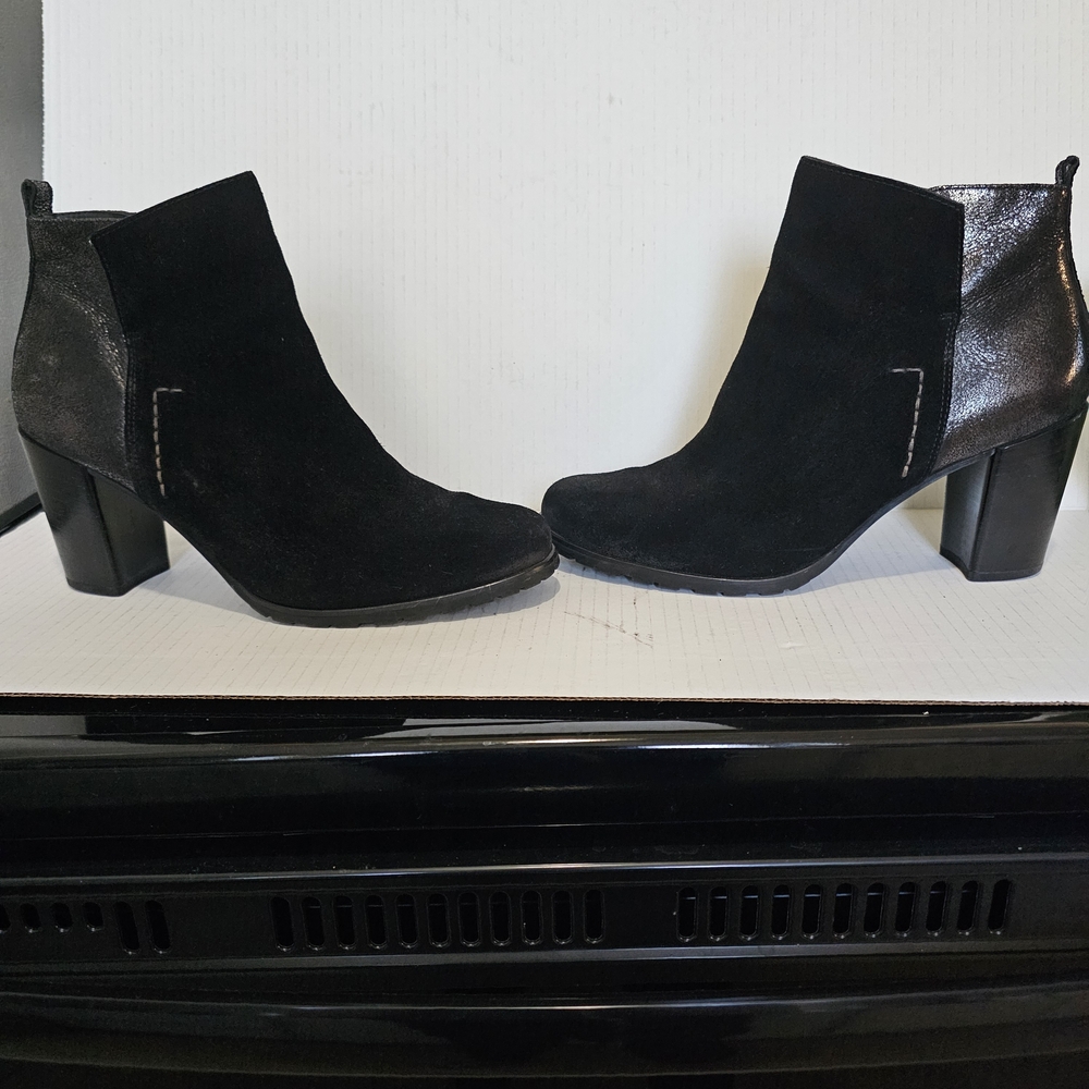 Paul Green Black Suede Ankle Booties